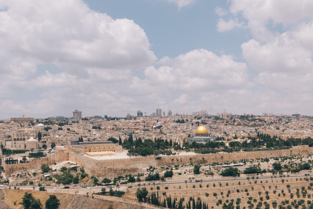 how to talk to kids about the israel palestine conflict